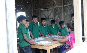 মাতৃভাষার বই পাচ্ছে পাঁচ নৃ-গোষ্ঠীর শিশুরা