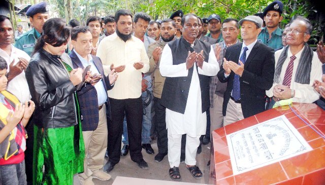 বরিশালে দার্শনিক আরজ আলী মাতুব্বর স্মৃতি যাদুঘর নির্মান কাজ শুরু ।