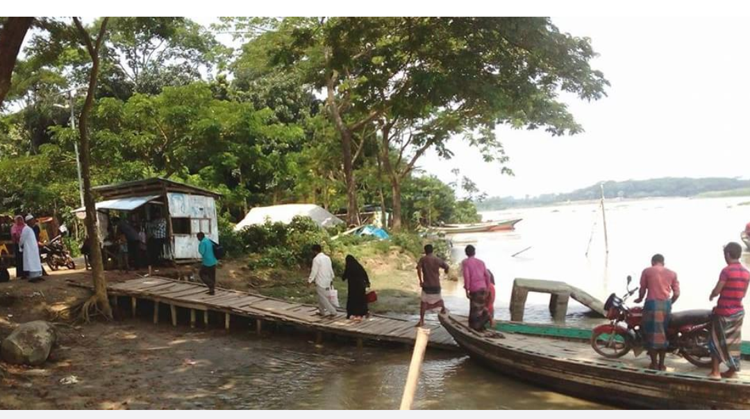 বাকেরগঞ্জ কাটাদিয়া খেয়াঘাটের ইজারাদারের কাছে জিন্মি জনগণ