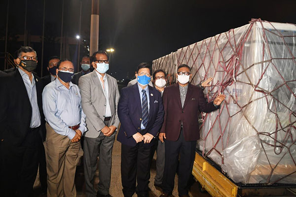 দেশে এসেছে করোনার ৪৫ লাখ ডোজ টিকা