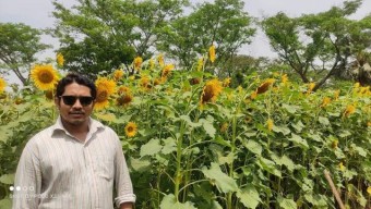 আজ সাংবাদিক মুশফিক সৌরভের জন্মদিন