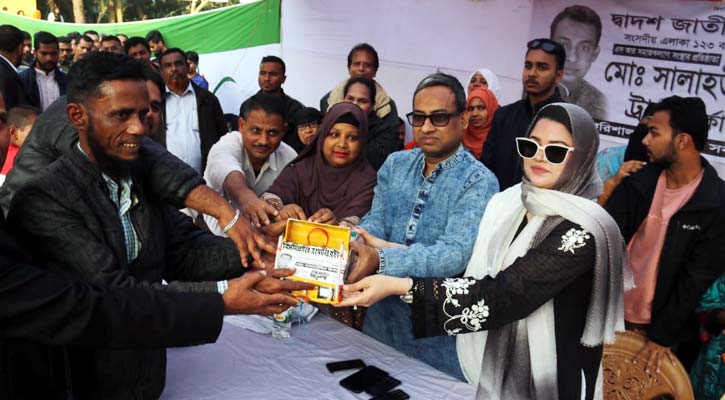 বরিশাল সদর ৫ আসনে নৌকার বিপক্ষে দাপুটে অবস্থানে ট্রাক