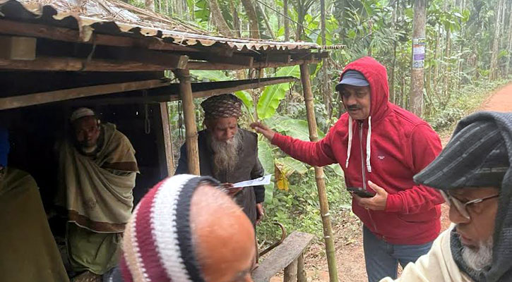 বরিশালে কুয়াশা-শীতেও বিরামহীন প্রচারণায় প্রার্থীরা