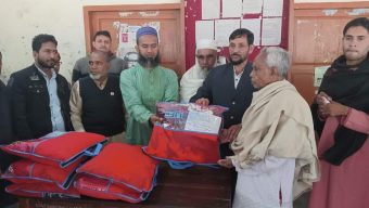 বেতাগীতে সৌদি প্রবাসীর দু:স্থ ও অসহায় ১৫০ পরিবারে শীতবস্ত্র বিতরণ