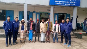 উজিরপুর মডেল থানা  পুলিশের বিশেষ অভিযান গ্রেফতার ৬