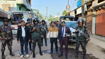 সুষ্ঠু নির্বাচনের লক্ষ্যে শান্তিশৃঙ্খলায় বেতাগীতে ভোট কেন্দ্র পরিদর্শনে ম্যাজিস্ট্রেট ও বিজিবি