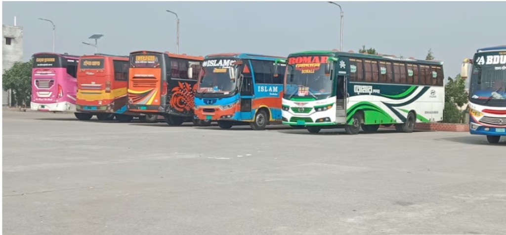 বরগুনায় অনির্দিষ্টকালের বাস ধর্মঘট