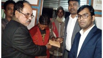 শেকল বন্দি সেই গৃহবধুর চিকিৎসা জন্য প্রবাশিদের সহায়তা প্রদান