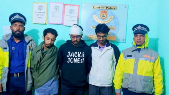 কুয়াকাটা সৈকতে ব্যবসায়ীদের মারধর, ববি’র ৩ শিক্ষার্থী আটক