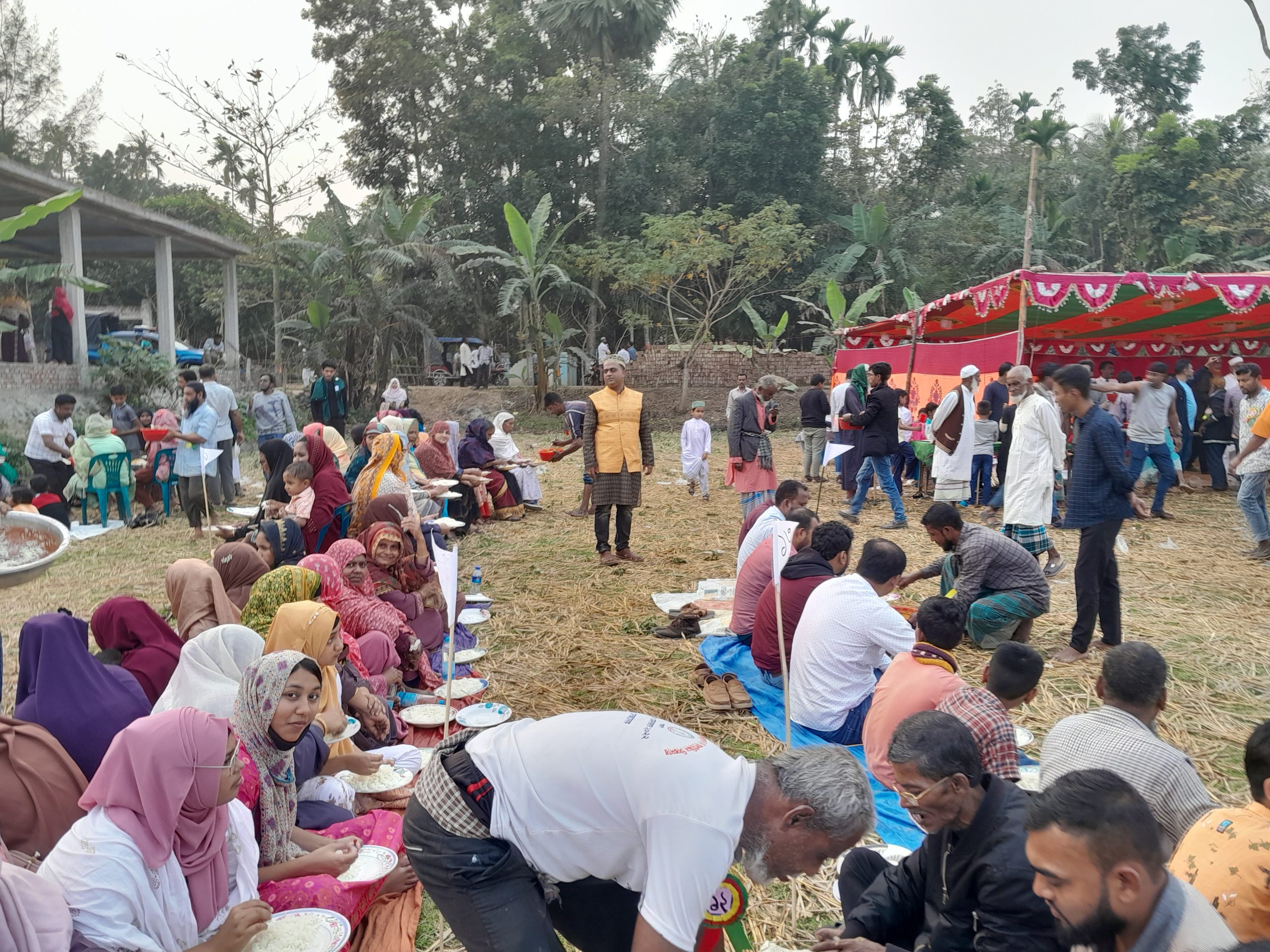 চর কাউয়া  কণ্যকাঠি নিবাসী মরহুম মমতাজ বেগমের মেজবান অনুষ্ঠিত