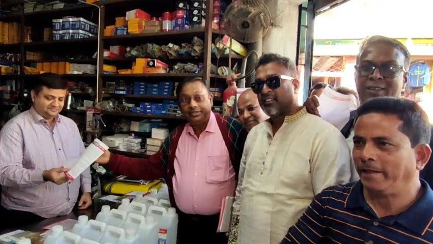 পটুয়াখালীতে বিএনপি’র লিফলেট বিতরণ