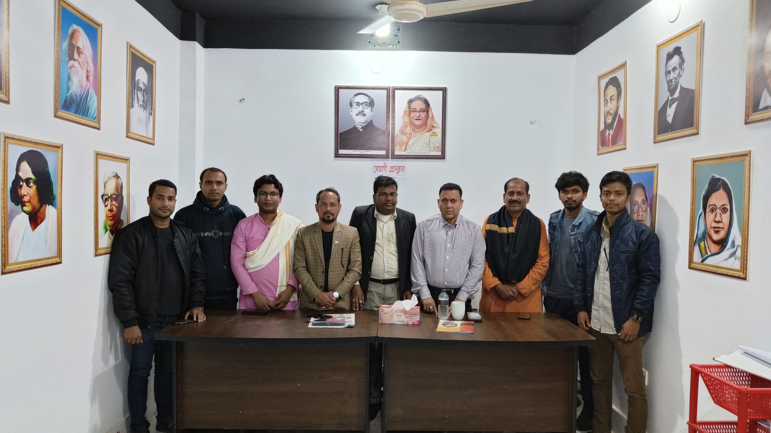 বস্তুনিষ্ঠ সংবাদ পরিবেশনের বিকল্প নেই