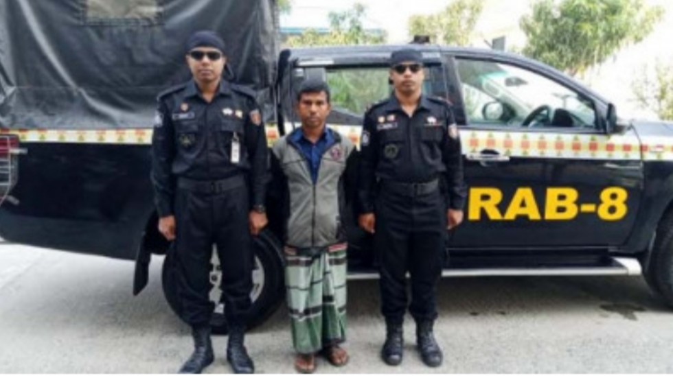 মঠবাড়িয়ায় হত্যা মামলার আসামী র‌্যাবের হাতে গ্রেফতার