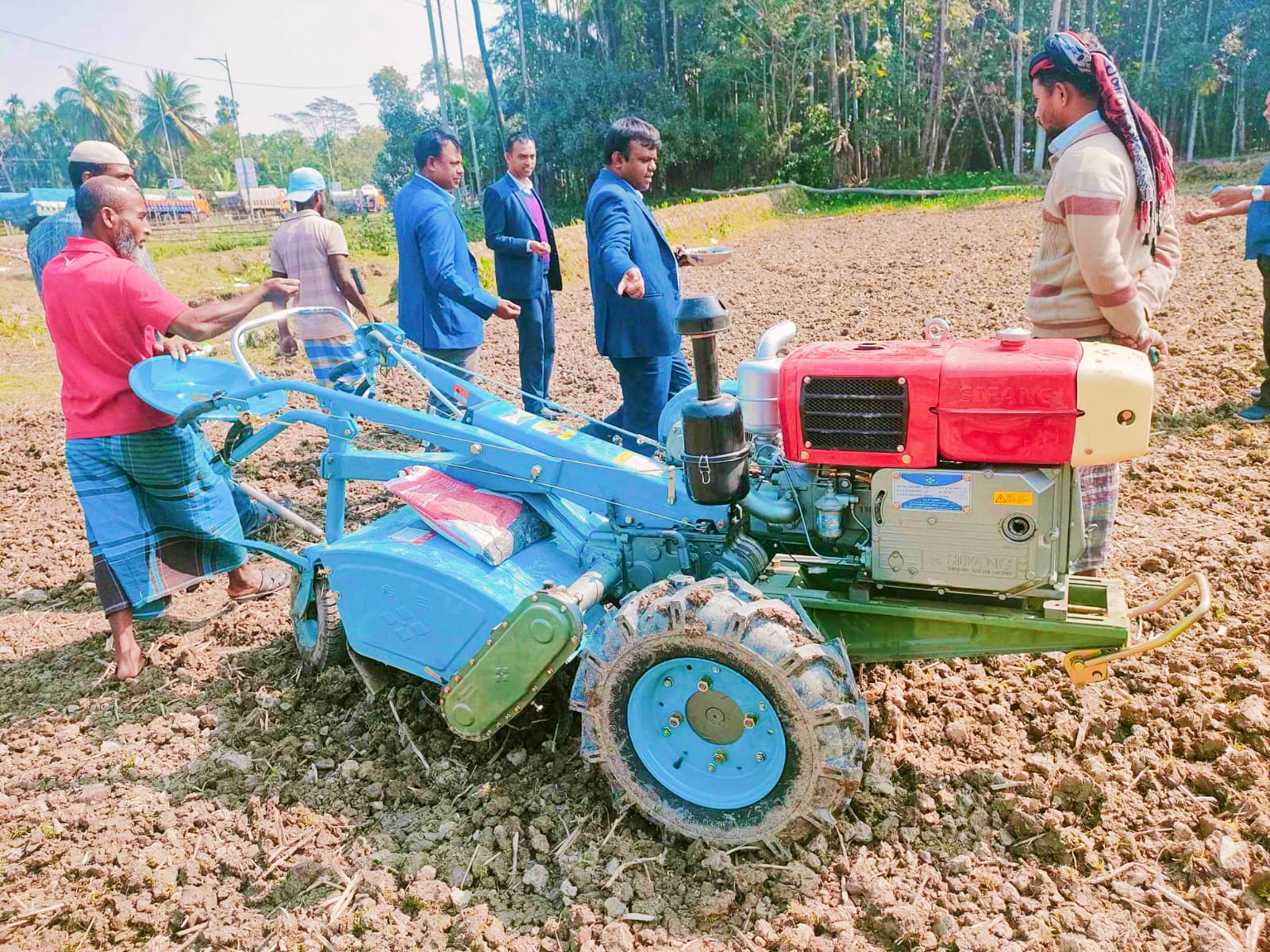 কাউখালীতে উপজেলা প্রশাসন অনাবাদি জমি আবাদে আনার উদ্যোগ গ্রহণ করা হয়েছে