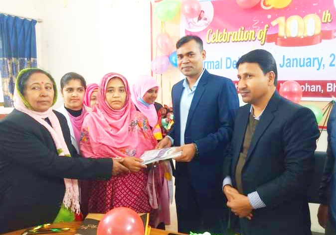 লালমোহনে এক মাসে শততম স্বাভাবিক প্রসব উপলক্ষে ব্যতিক্রমী আয়োজনে সাধুবাদ