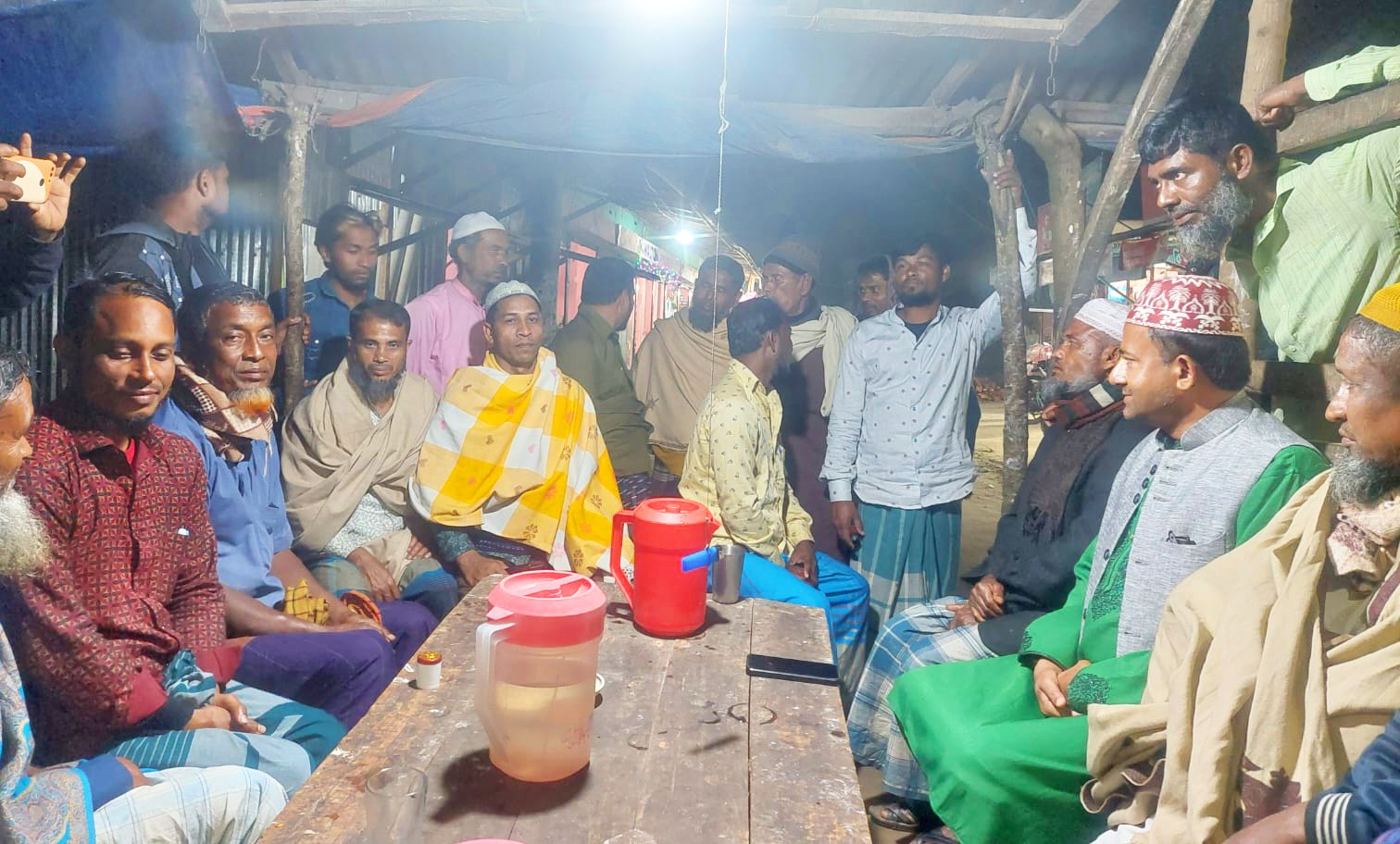 লালমোহনে দীর্ঘ দুই যুগের ব্যবধাণে পশ্চিম চর উমেদ ইউপি নির্বাচনকে ঘিরে সরগরম ভোটের মাঠ