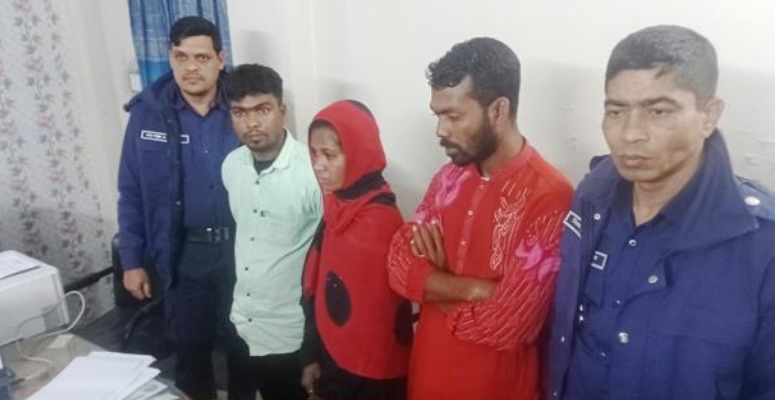 বরিশালে ভোটার আইডি কার্ড করাতে এসে নারীসহ ৩ ভারতীয় নাগরিক আটক