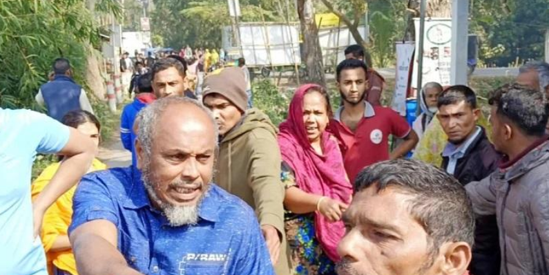 মাদক বিক্রিতে বাধা ৪ জনকে মারধর