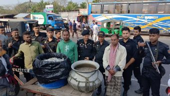 বরিশালে র‌্যাব ও পুলিশের যৌথ অভিযানে ৪৩ মণ জাটকা জব্দ