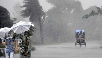 বরিশালসহ ৮ বিভাগেই বৃষ্টির আভাস, ৬০ কিমি বেগে বইতে পারে ঝড়