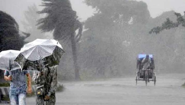 বরিশালসহ ৮ বিভাগেই বৃষ্টির আভাস, ৬০ কিমি বেগে বইতে পারে ঝড়