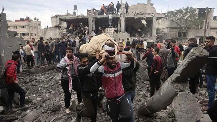 হামলা অব্যাহত, গাজায় নিহত সাড়ে ৩২ গাজার ছাড়াল