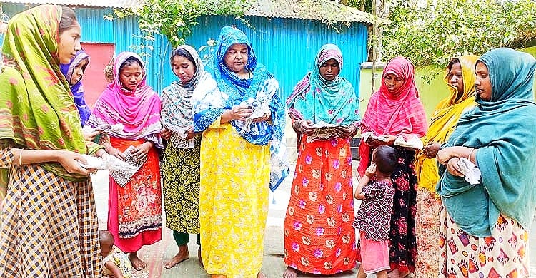 টুপিতে নকশা তুলে প্রত্যন্ত নারীদের মধ্যপ্রাচ্য জয়