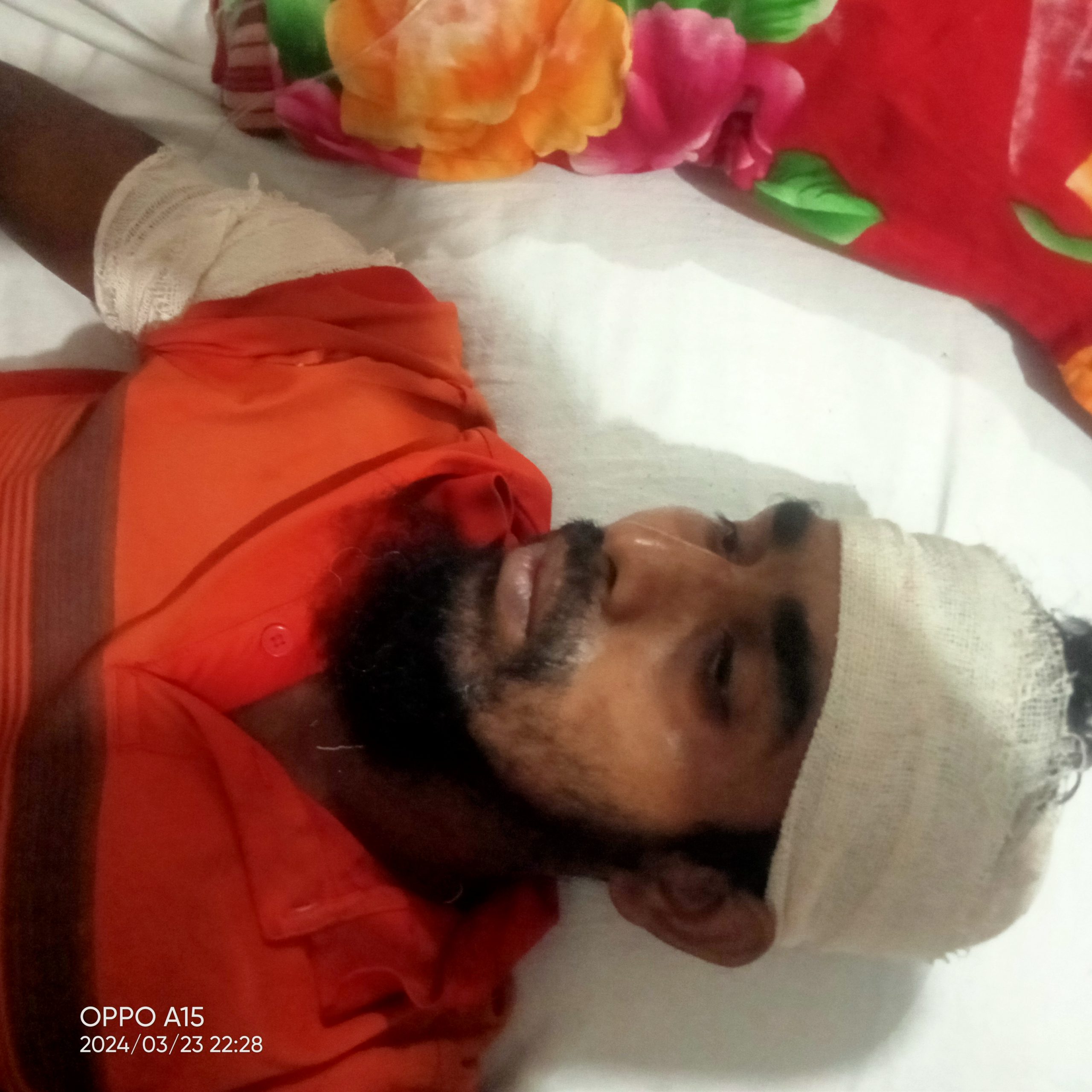 বরিশালে রাস্তা নিয়ে বিরোধে সংঘর্ষ -আহত ২