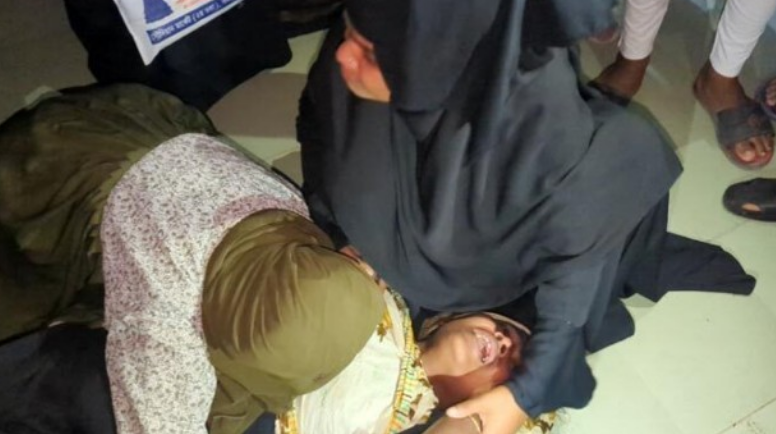 যাত্রীবাহী বাসের ধাক্কায় প্রাণ গেল মাদরাসাছাত্রের