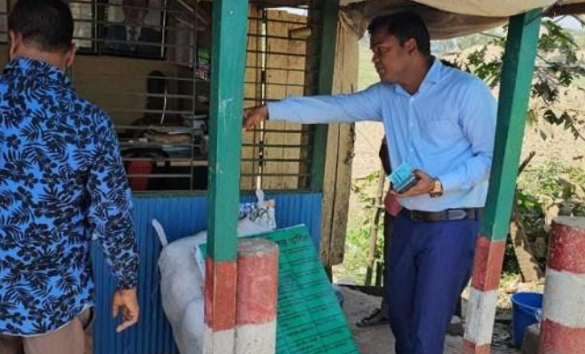 কুয়াকাটায় পর্যটকবাহী বাসে অতিরিক্ত টোল আদায়