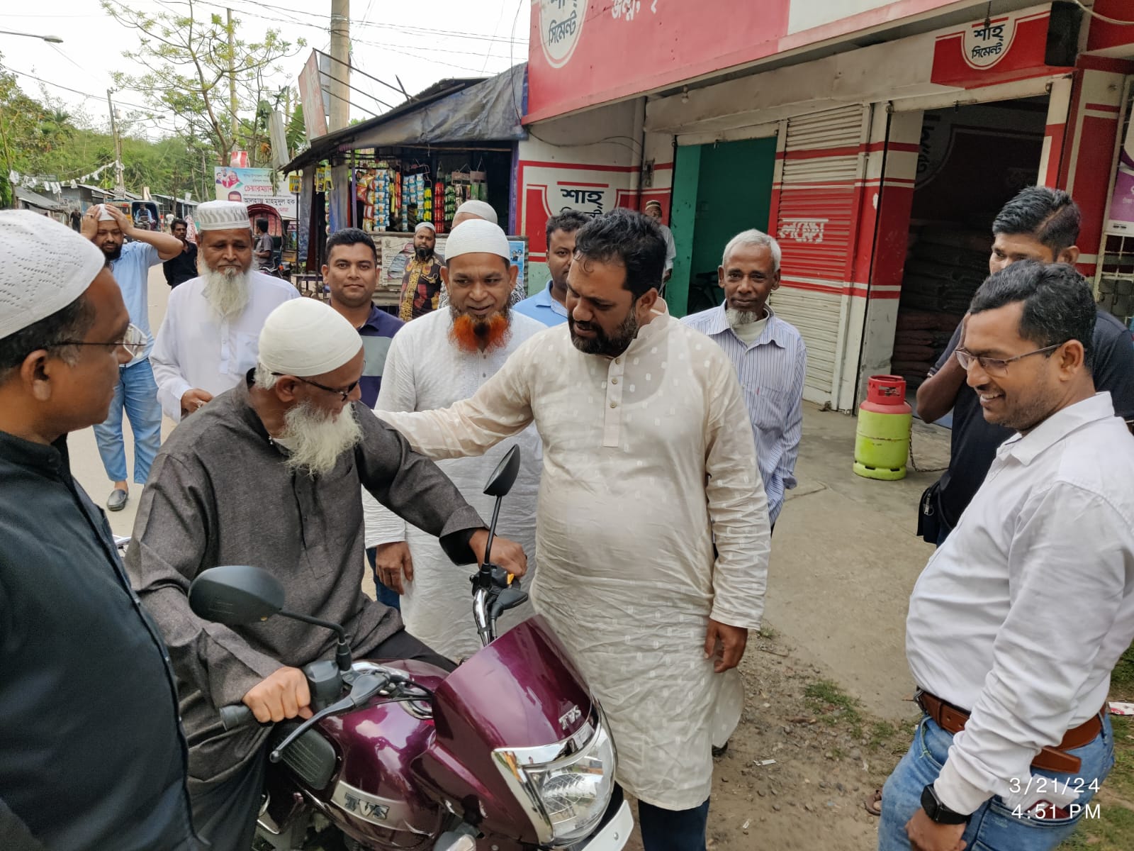 সদর উপজেলাবাসীর সুখে দুঃখের সাথি হতে চাই : এসএম জাকির