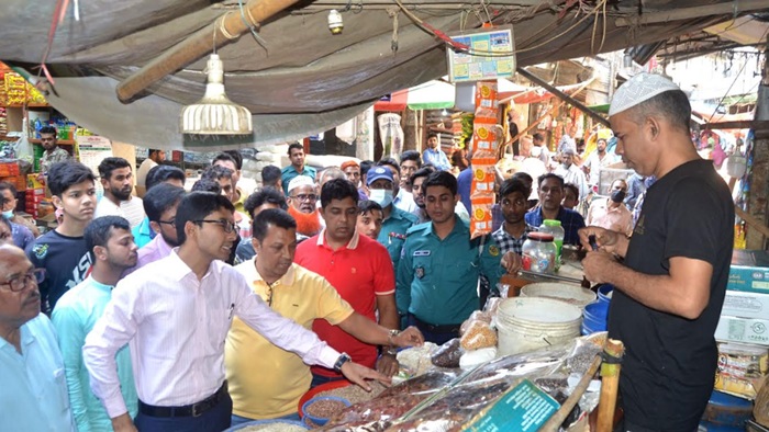 রমজান সামনে রেখে জেলা প্রশাসনের বাজার মনিটরিং শুরু