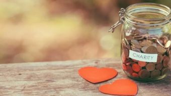 অভাবগ্রস্ত আত্মীয়দের হক আদায় করুন