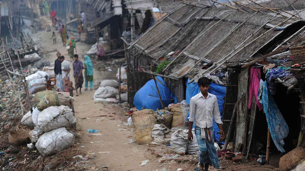 ঢাকার বস্তিতে বেশিরভাগ বরিশালের মানুষ