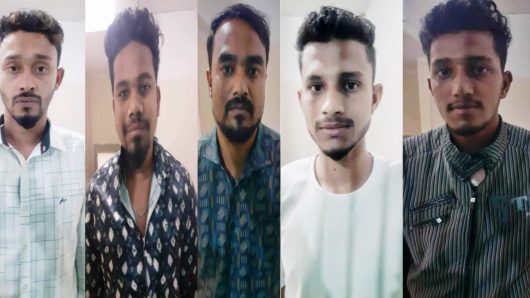 নগরীতে মাছ ছিনতাইয়ের সময় পুলিশের হাতে পাঁচ সন্ত্রাসী আটক!