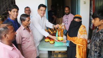 বরিশালের  ফ্যামিলি কার্ডের মাধ্যমে টিসিবির পণ্য বিক্রয় শুরু