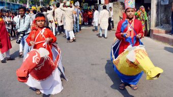বরিশালে মুক্তিযোদ্ধাদের সম্মাননা প্রদান, রাখিবন্ধন মঙ্গল শোভাযাত্রার মাধ্যমে বর্ষবরণ অনুষ্ঠিত হয়েছে।