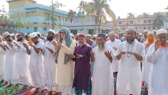 বৃষ্টির জন্য হাহাকার বেতাগীতে ইস্তিসকার নামাজ আদায়