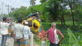 বরিশালের সড়ক দুর্ঘটনায় ব্যবসায়ী নিহত