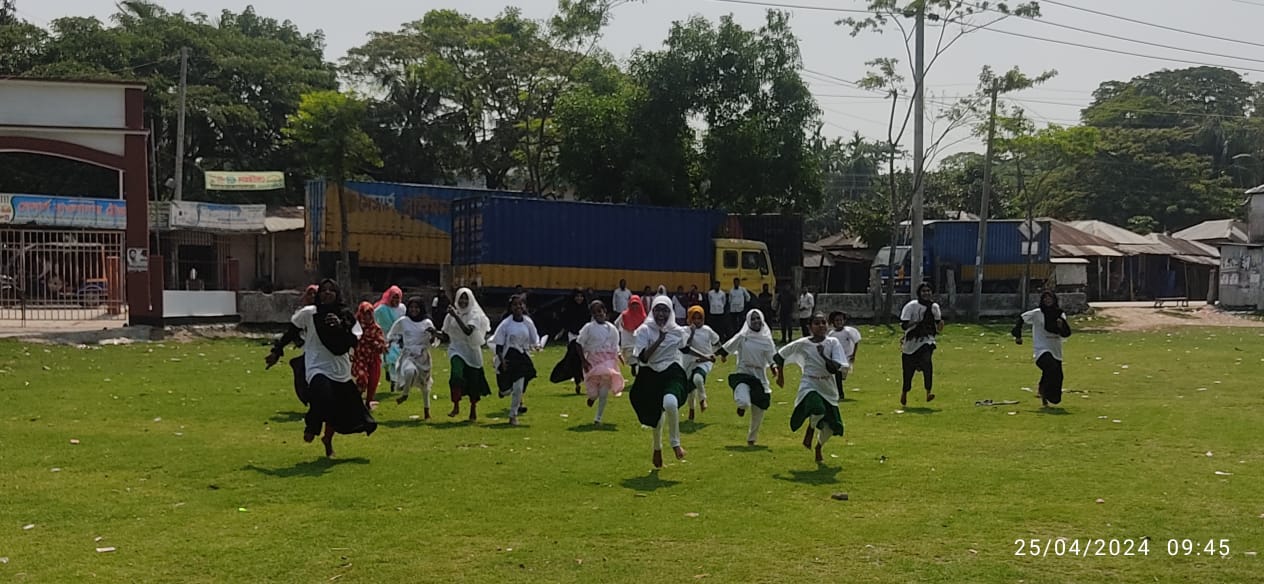 বোরহানউ‌দ্দি‌নে ম‌্যারাথন দৌড় প্রতি‌যোগীতা অনু‌ষ্ঠিত