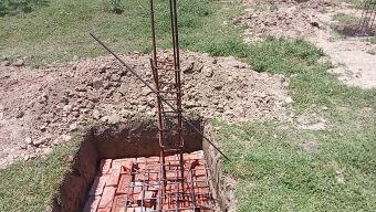 সীমানা প্রাচীর নির্মাণ করে জমি দখলের অভিযোগ