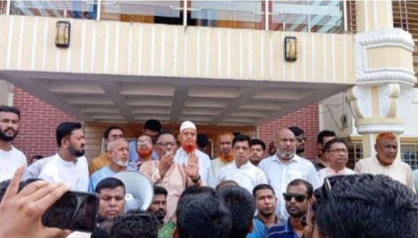 প্রার্থী আকতার হোসেনের নির্বাচনি পথসভায় জনতার ঢল