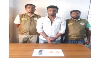 ৩’শ পিস ইয়াবাসহ রনিকে গ্রেফতার, আহত ৩