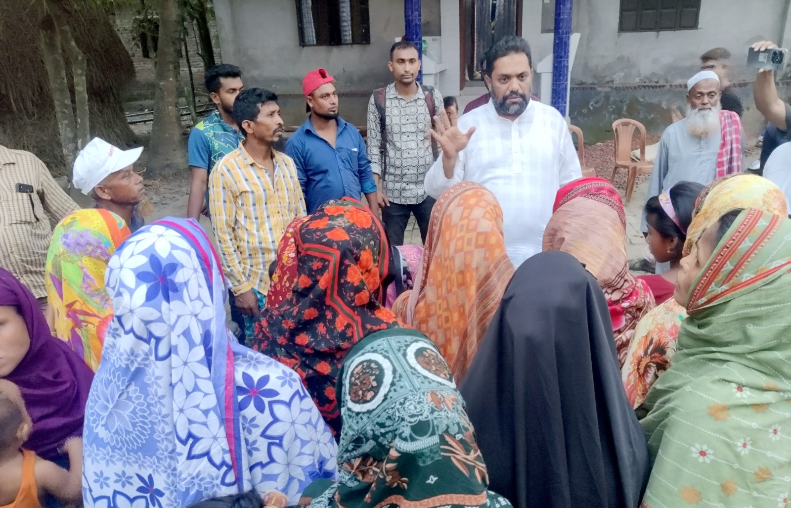 কারো ভয়বীতি বা প্রলোভনে না পরে যোগ্য প্রার্থীকেই ভোট দিন : এসএম জাকির হোসেন