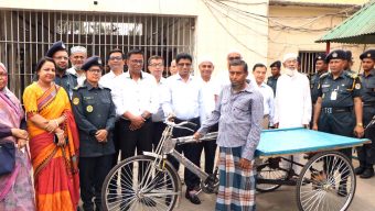 ওলিউলকে বাঁচার স্বপ্ন দেখালেন ডিসি শহিদুল ইসলাম