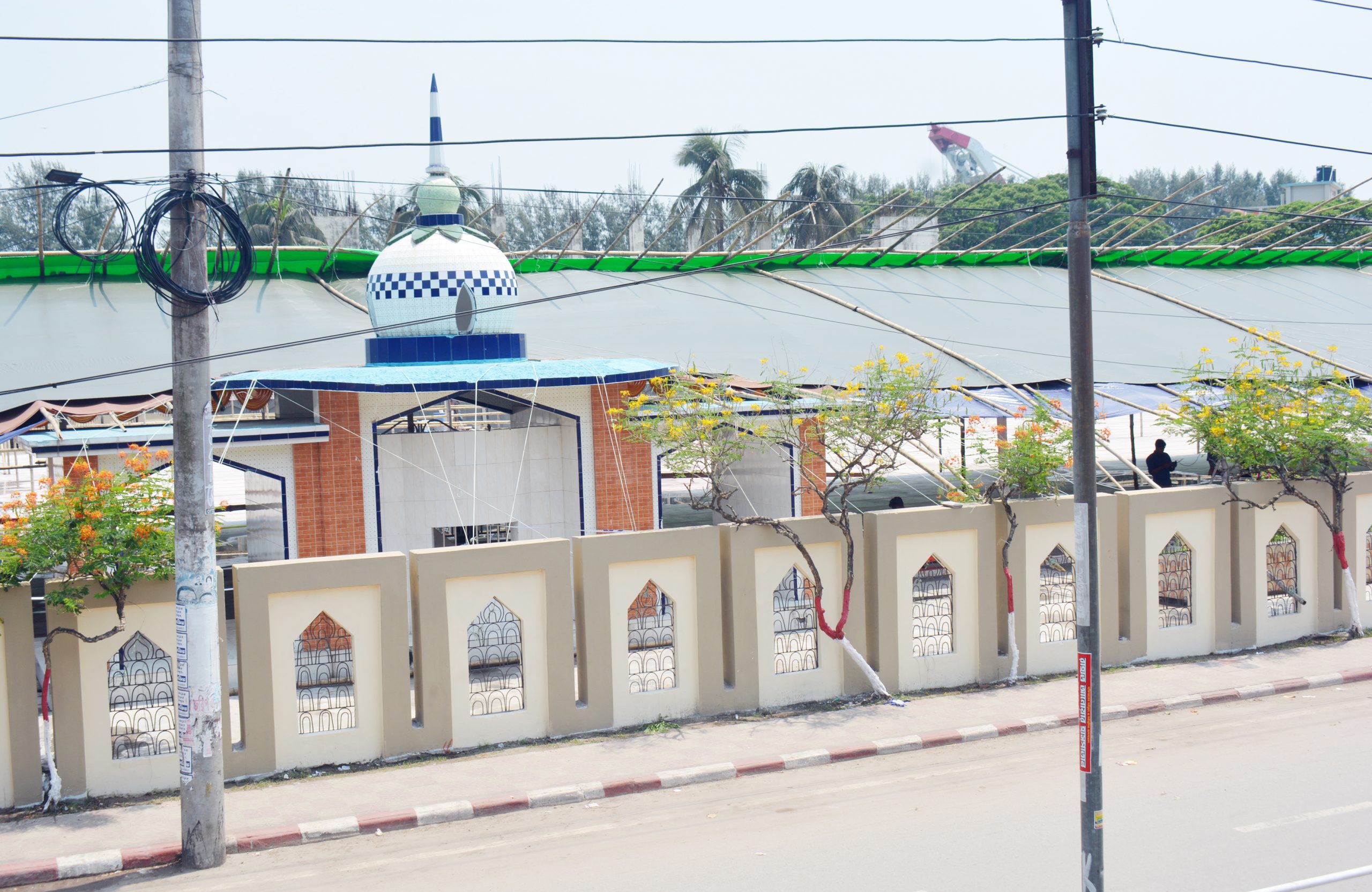 বরিশাল কেন্দ্রীয় প্রধান ঈদগাহ্ মাঠে নামাজের জন্য সকল প্রস্তুতি সম্পন্ন করেছে বিসিসি