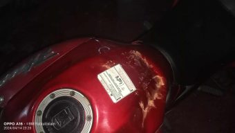 মাদক মামলায় জামিনে এসে সাংবাদিকের ওপর হামলা মোটরসাইকেল ভাংচুর