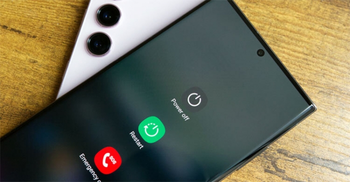 ফোন রিস্টার্ট নাকি পাওয়ার অফ কোনটি ভালো?