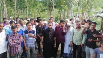 সাধারণ জনগণকে হয়রানির প্রতিবাদে মানববন্ধন।।