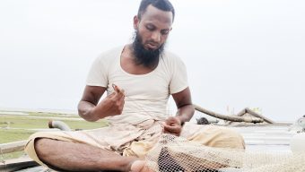 কাঙ্ক্ষিত মাছ না পেয়ে জেলেদের অভাবে কাটছে দিন